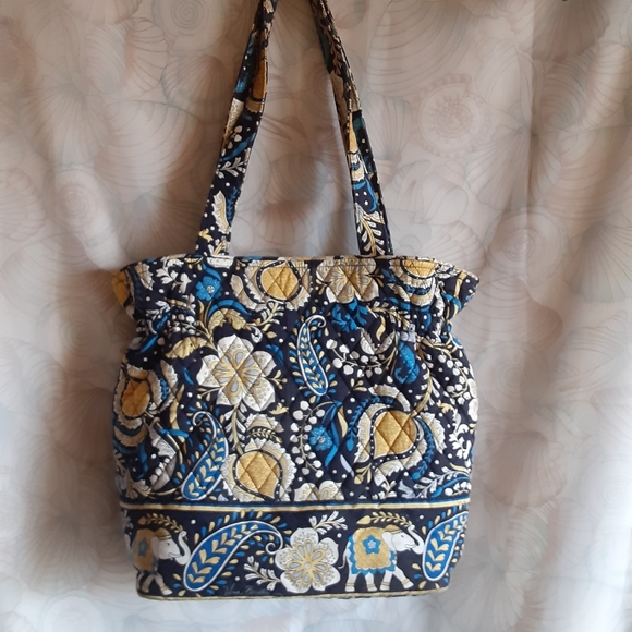 Vera Bradley Handbag - Picture 5 of 8